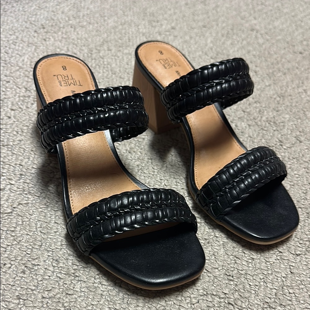 Time and Tru Black Women's Sandals